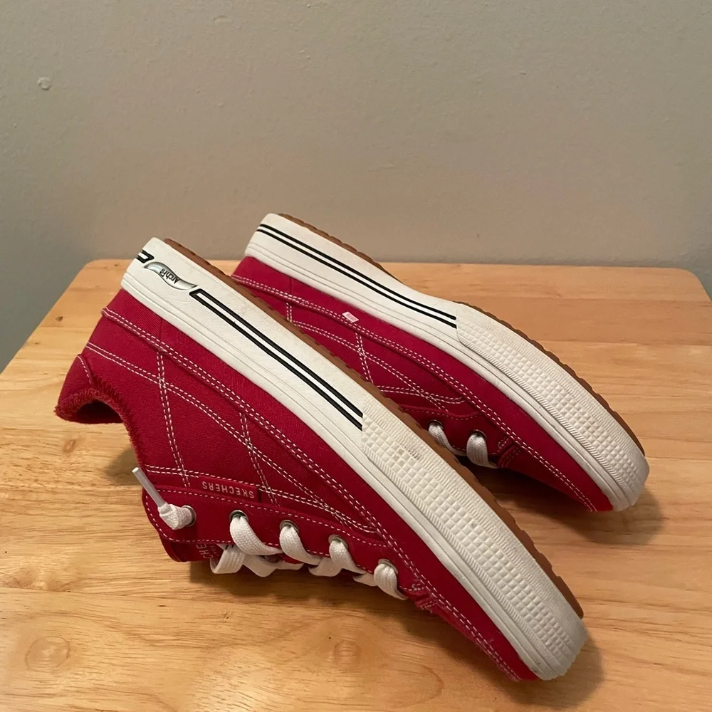 Skechers Women’s Red and White Sneakers - Picture 4 of 4